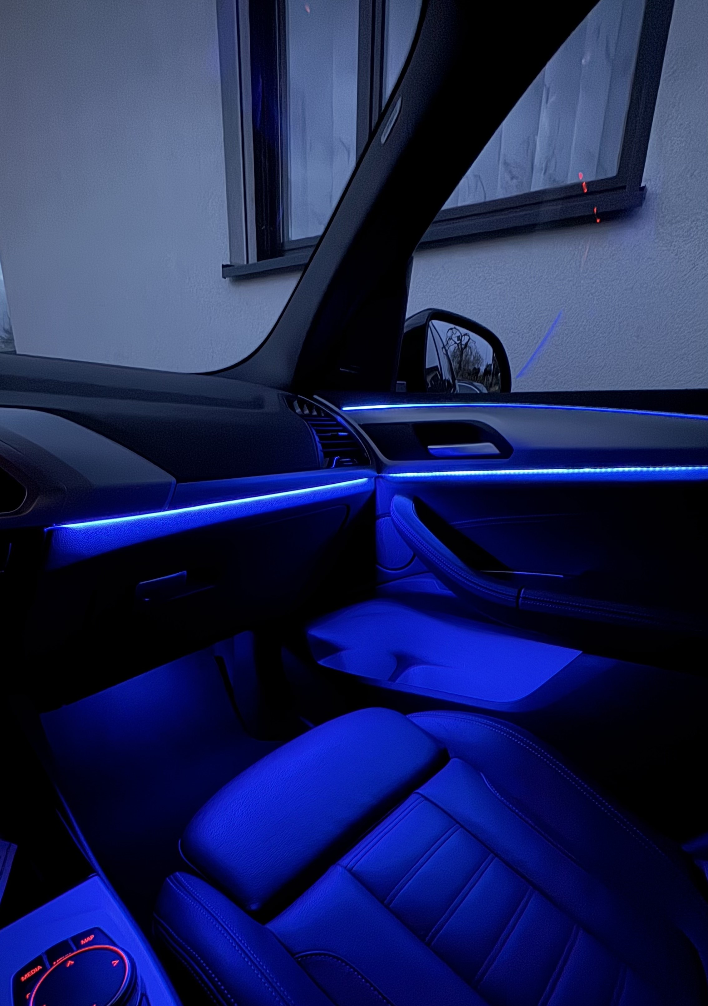 BMW G01 Ambientebeleuchtung Armaturenbrett und Tür Blau